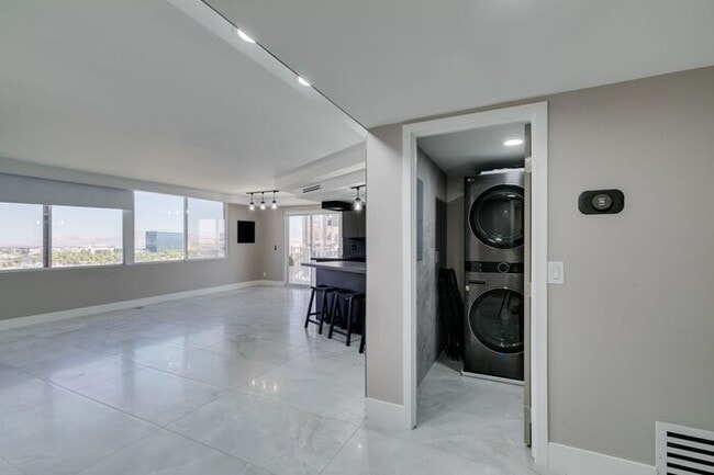 Building Photo - Elevated Penthouse Living with Private Terrace & Resort-Style Amenities