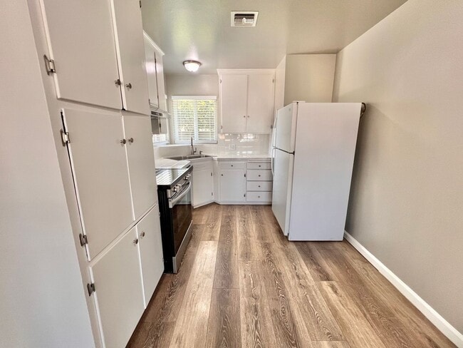 Foto del edificio - $1,895 West & Gettysburg, 3 Bedroom Home -...