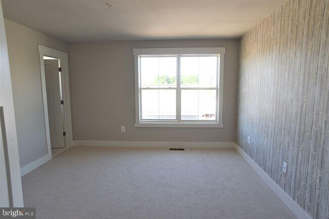 Building Photo - 1300 Sandoval Ct