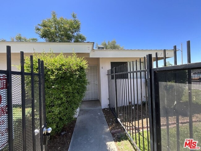 Building Photo - 1287 Olive Tree Ln