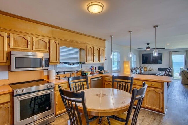 Building Photo - OCEANFRONT FURNISHED OFF-SEASON MONTHLY RENTAL - AVAILABLE NOW THROUGH MARCH '26