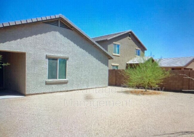 Building Photo - 24531 W Mobile Ln