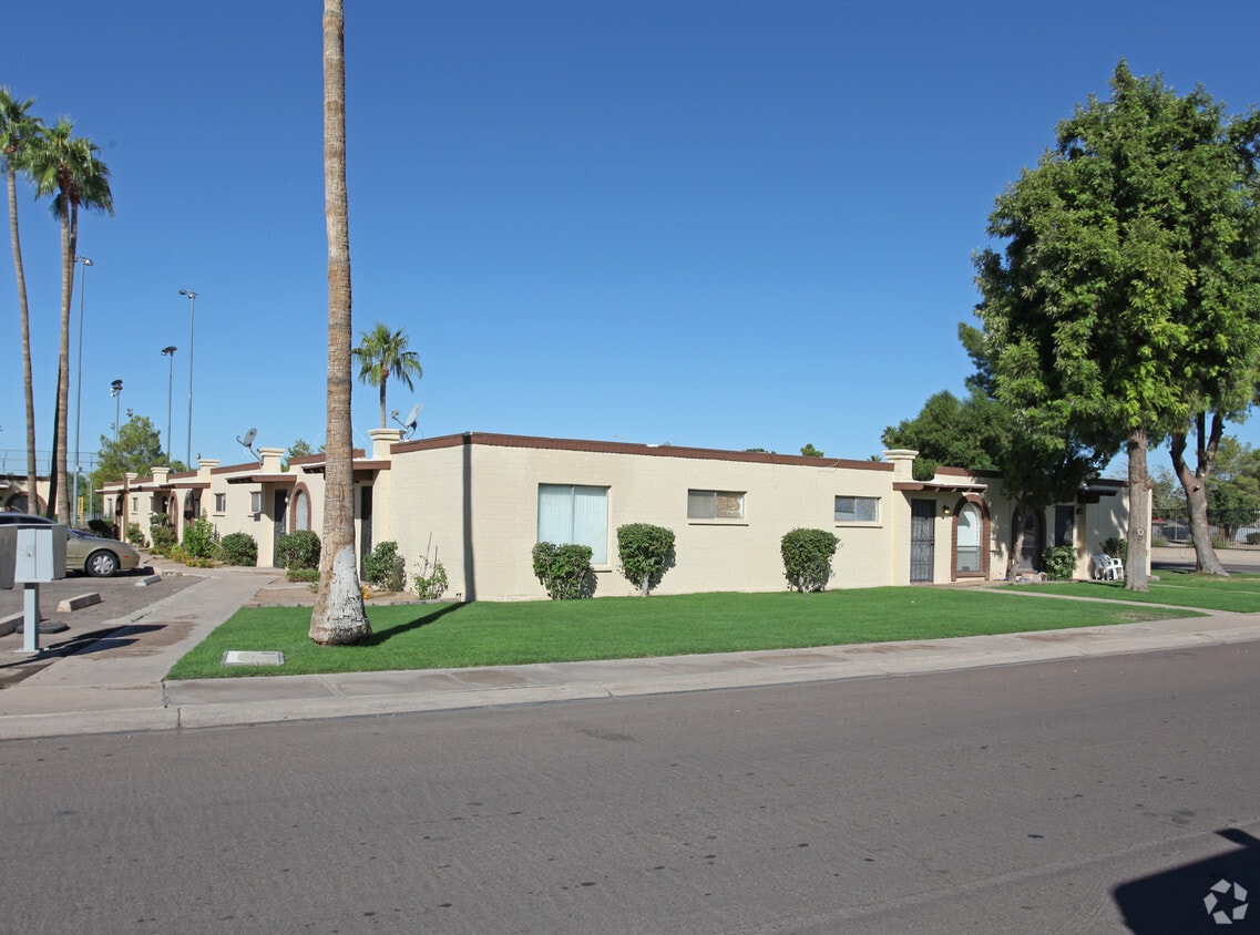 370-388 N Comanche Dr. - 370-388 N Comanche Dr