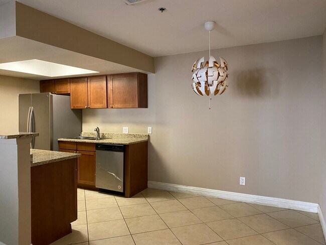 Building Photo - 4200 S Valley View Blvd