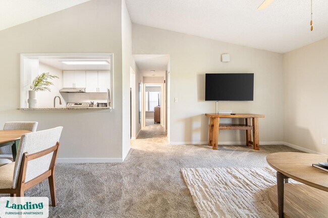 Foto del edificio - 1000 Palm Pl Dr NE