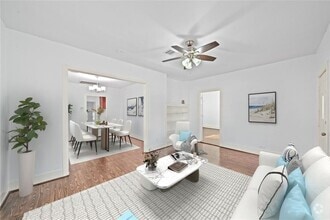 Building Photo - 2823 Bernardo De Galvez Ave