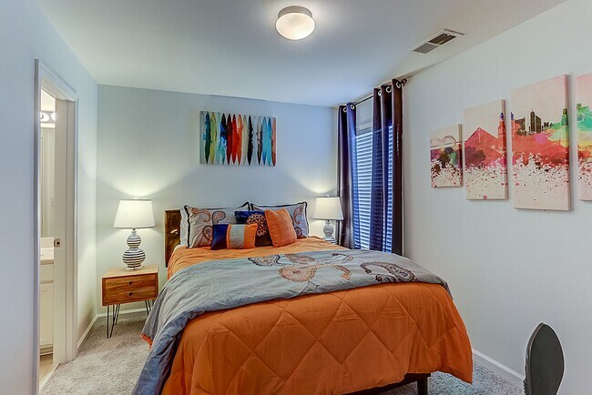 Foto del edificio - Fully Furnished Mud Island Home – Minutes from Downtown Memphis!