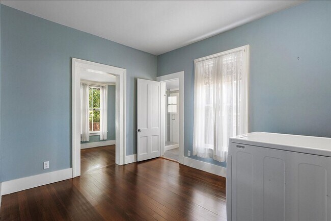 Foto del edificio - 1238 Versailles Ave