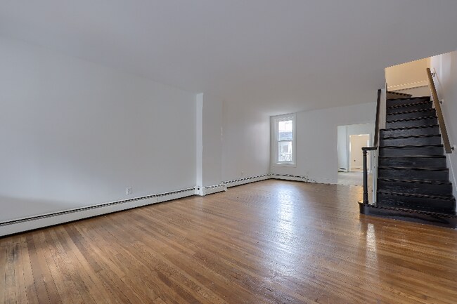 Building Photo - 541 N 2nd St