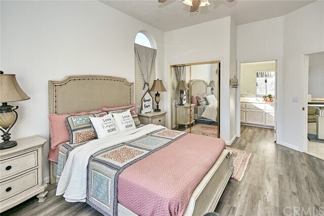 Foto del edificio - 27434 Lakeview Dr