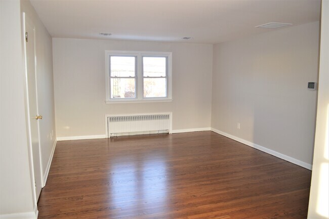 Foto del edificio - 322 Kingsland Ave