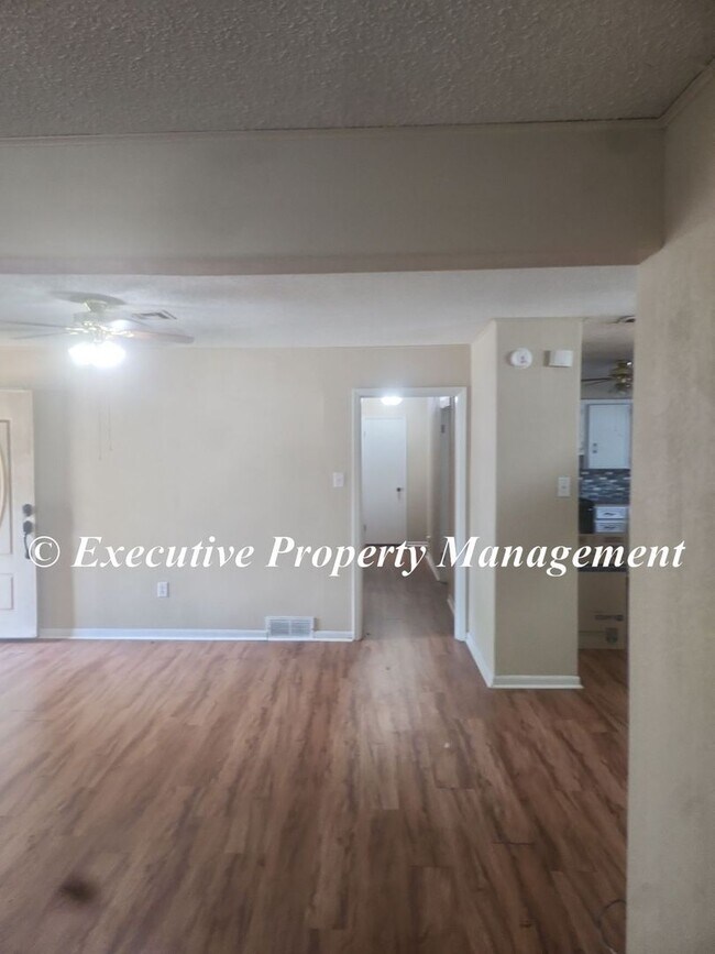 Foto del edificio - 107 N 28th St