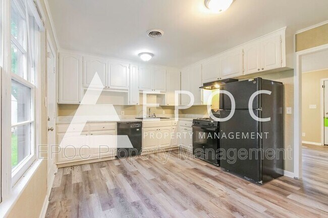 Building Photo - 3137 E Xyler St