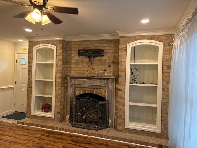 Building Photo - 2 Bedroom 2.5 Bath Home in Kitty Hawk $2150/mo