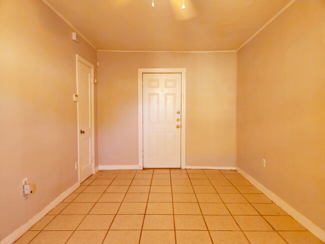 Foto del edificio - 2623 26th St