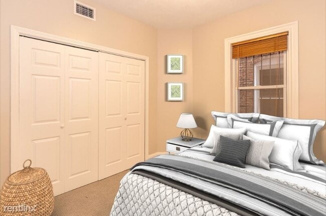 Building Photo - 3 br, 2 bath Condo - 9 Mark 1 Unit 1