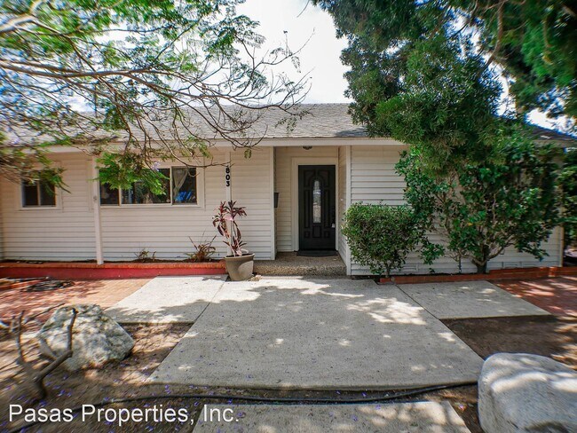 Foto del edificio - 3 br, 2 bath House - 803 Tarento Dr.
