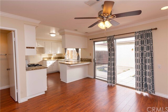 Foto del edificio - 11272 Holder St