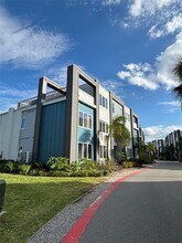 Building Photo - 7740 Sandy Ridge Dr