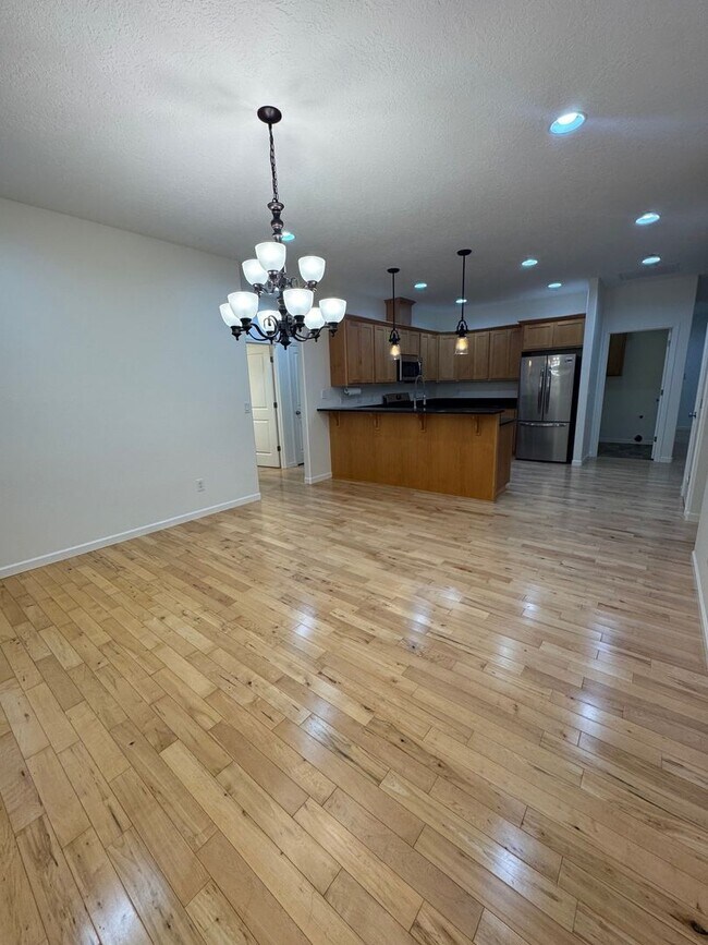 Foto del edificio - 3 Bedroom 2 Bath at Astoria