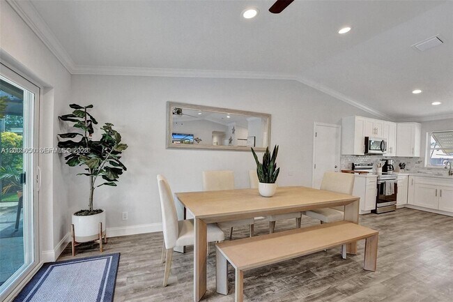 Foto del edificio - 6549 Sleepy Willow Way