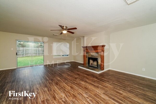 Building Photo - 16826 Basin Oak