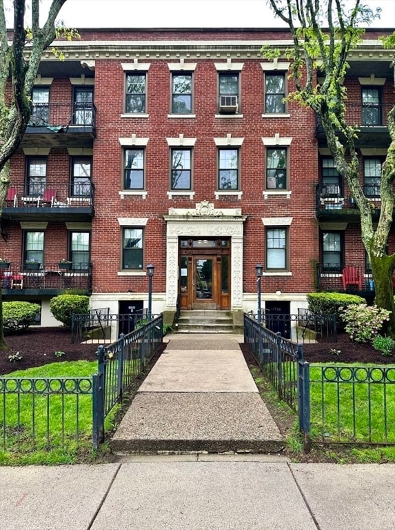 Building Photo - 1758 Commonwealth Ave