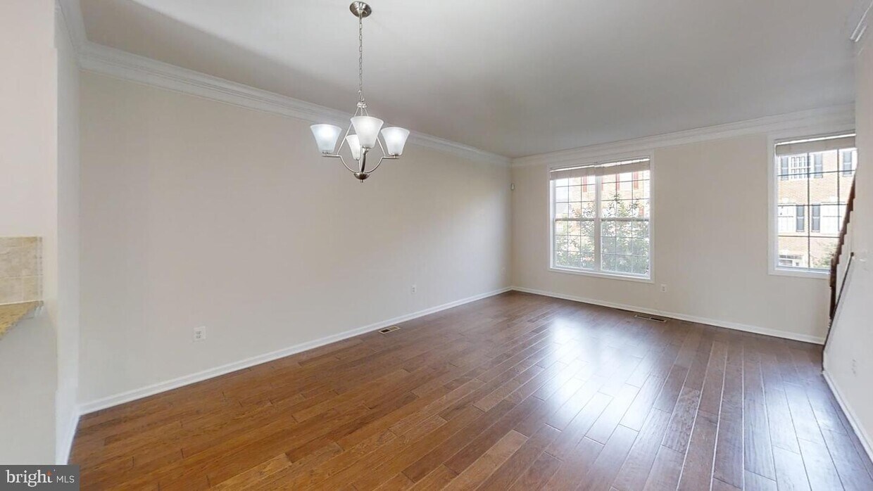 Building Photo - 22625 Cambridgeport Square