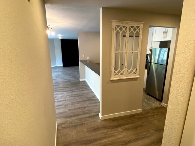 Kitchen - 10505 Cliff Pl