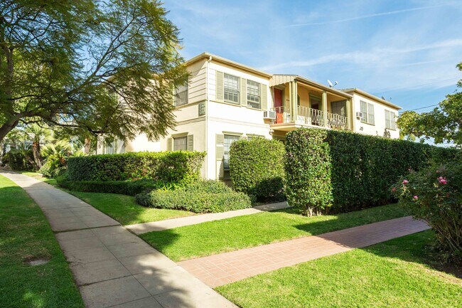 Exterior - 1290 Devon Ave