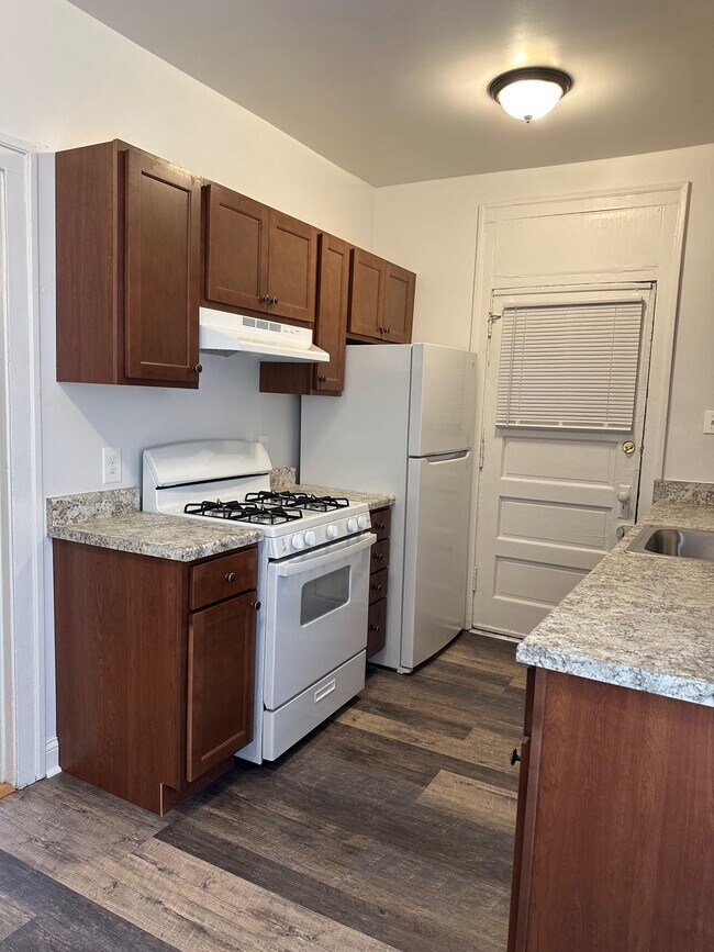 Foto del edificio - 1637 W Estes Ave