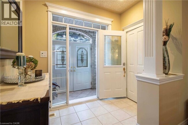 Photo du bâtiment - 42 Holkham Ave