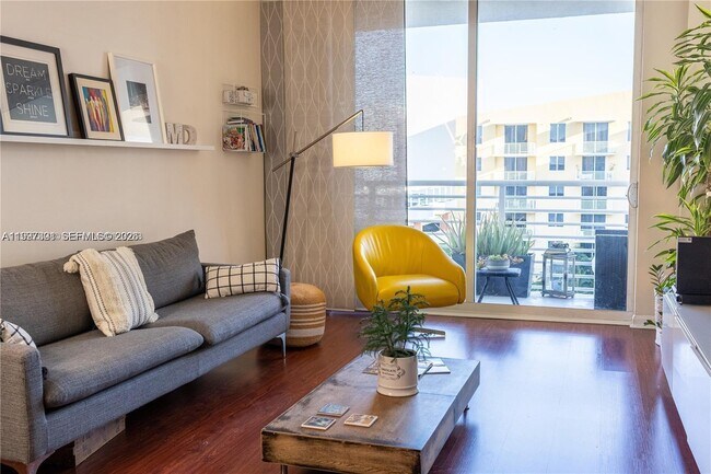 Foto del edificio - 2775 NE 187th St