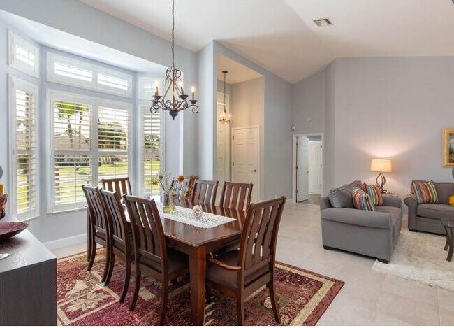 Foto del edificio - 1349 Brampton Cove