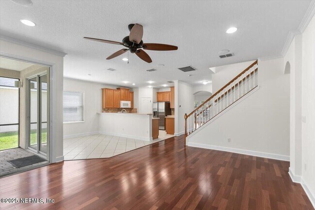 Foto del edificio - 336 Edge of Woods Rd