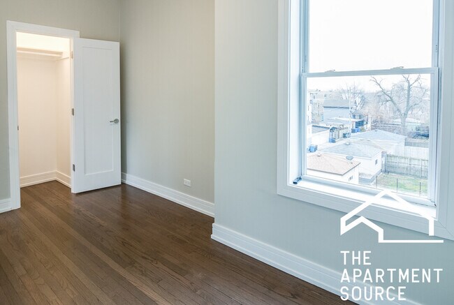 Foto del edificio - 2917 W Wabansia Ave