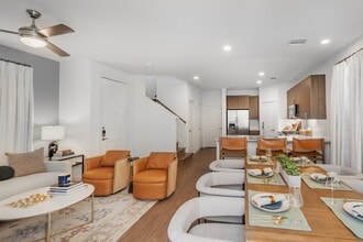 Building Photo - Arista McKinney