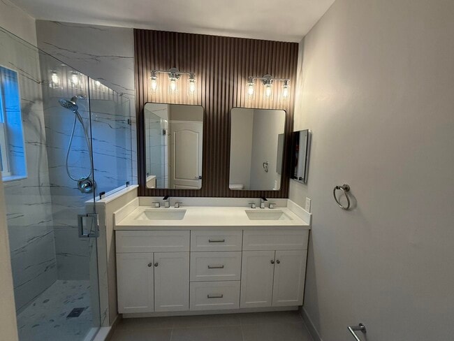 Foto del edificio - 8705 Vía Giula