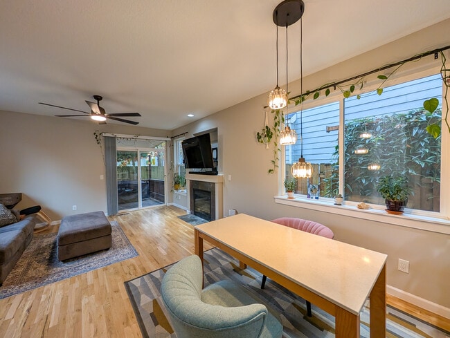 Foto del edificio - 2436 N Kilpatrick St