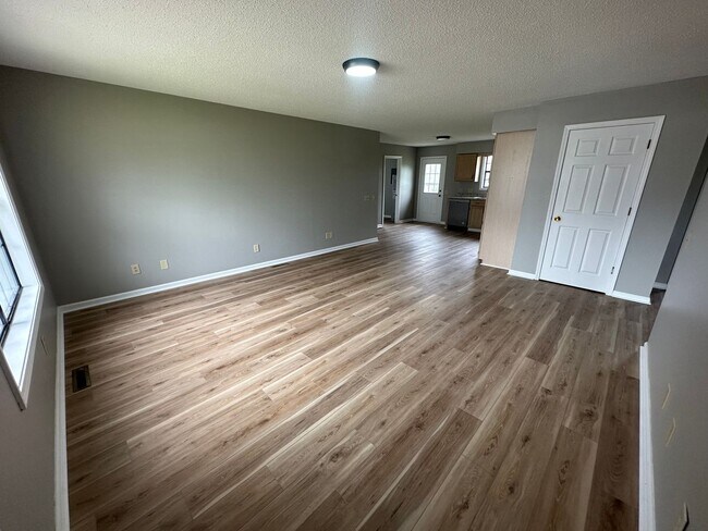 Foto del edificio - 1007 Northwood Dr