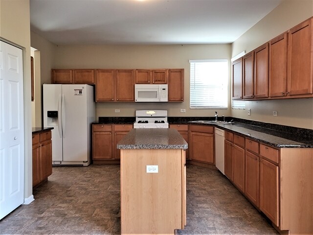 Building Photo - 3615 Timberlake Dr