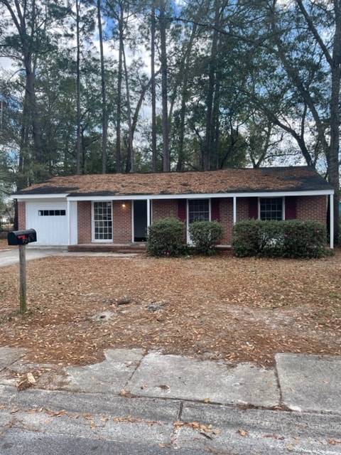 Primary Photo - 909 Summit St