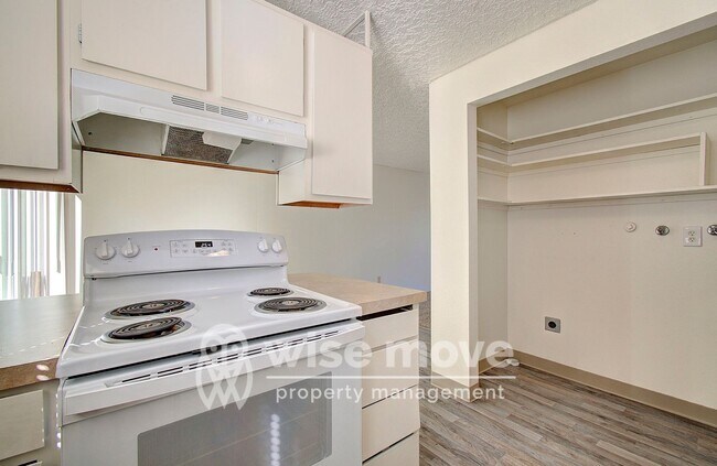 Foto del edificio - 2415 E 30th St