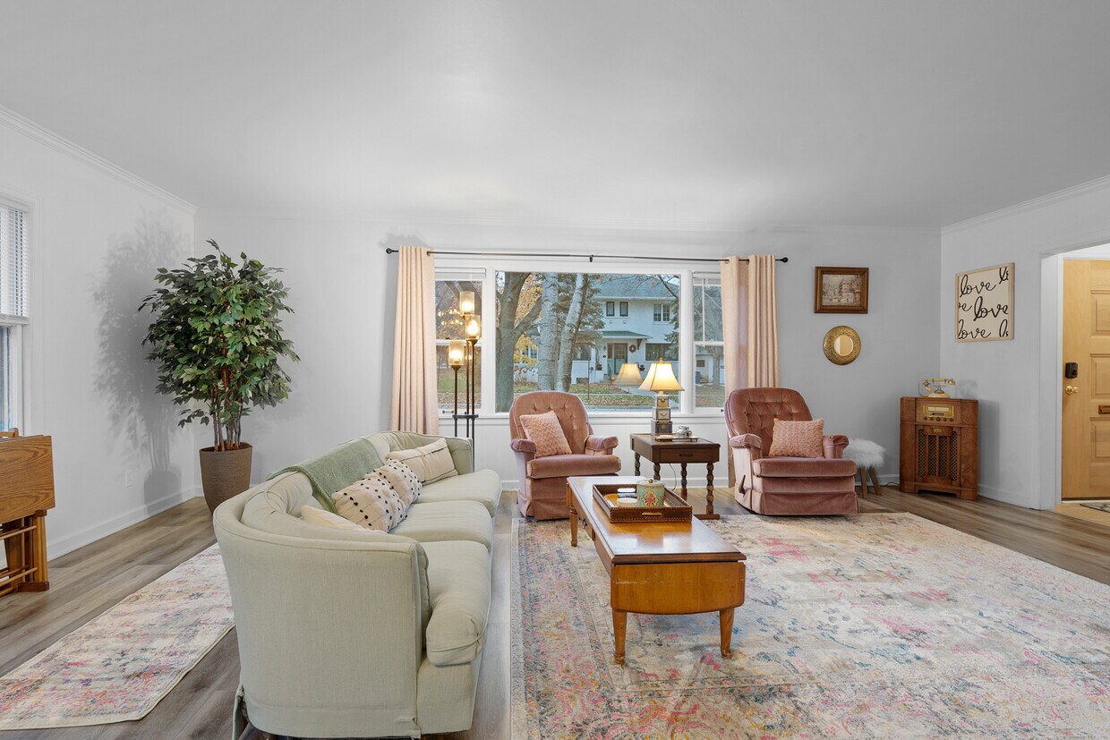 Sala de estar - 729 Eliza St