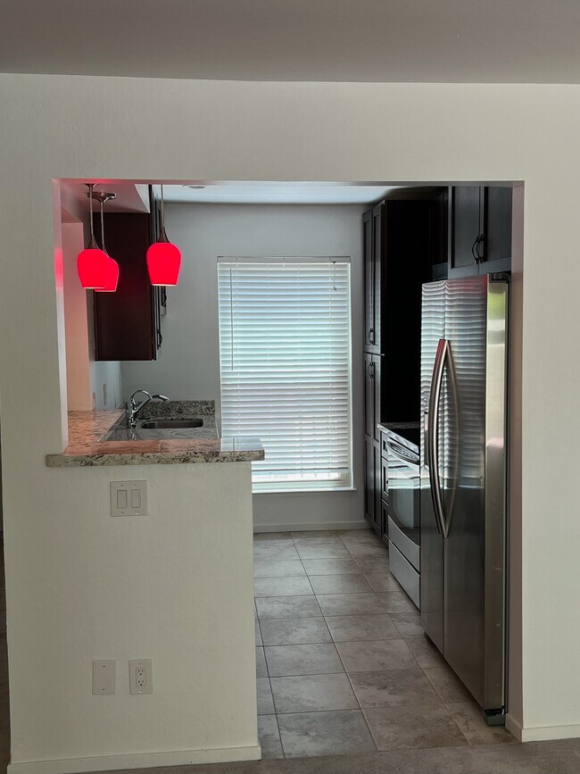 Updated kitchen - 153 W Rincon Ave
