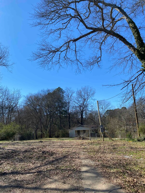 Foto del edificio - 325 W Mill St