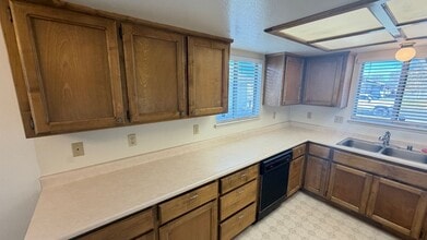 Building Photo - 777 Wagon Dr