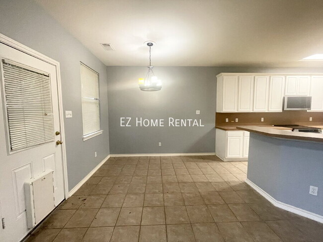 Foto del edificio - 16854 Carrollton Creek Ln