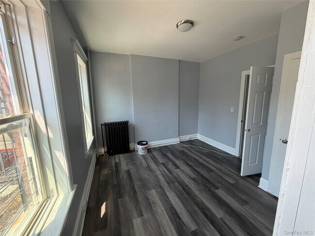 Building Photo - 46 Benkard Ave