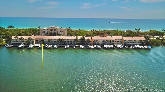 Building Photo - 4230 N Ocean Dr